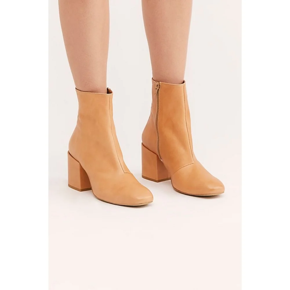 Free People Boots 39 Sienna Leather Square Toe Block Heel Cognac Brown Boho Chic